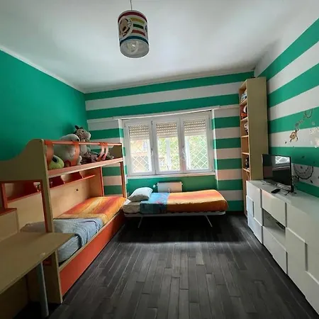 Nathan House, Due Apartment Rome